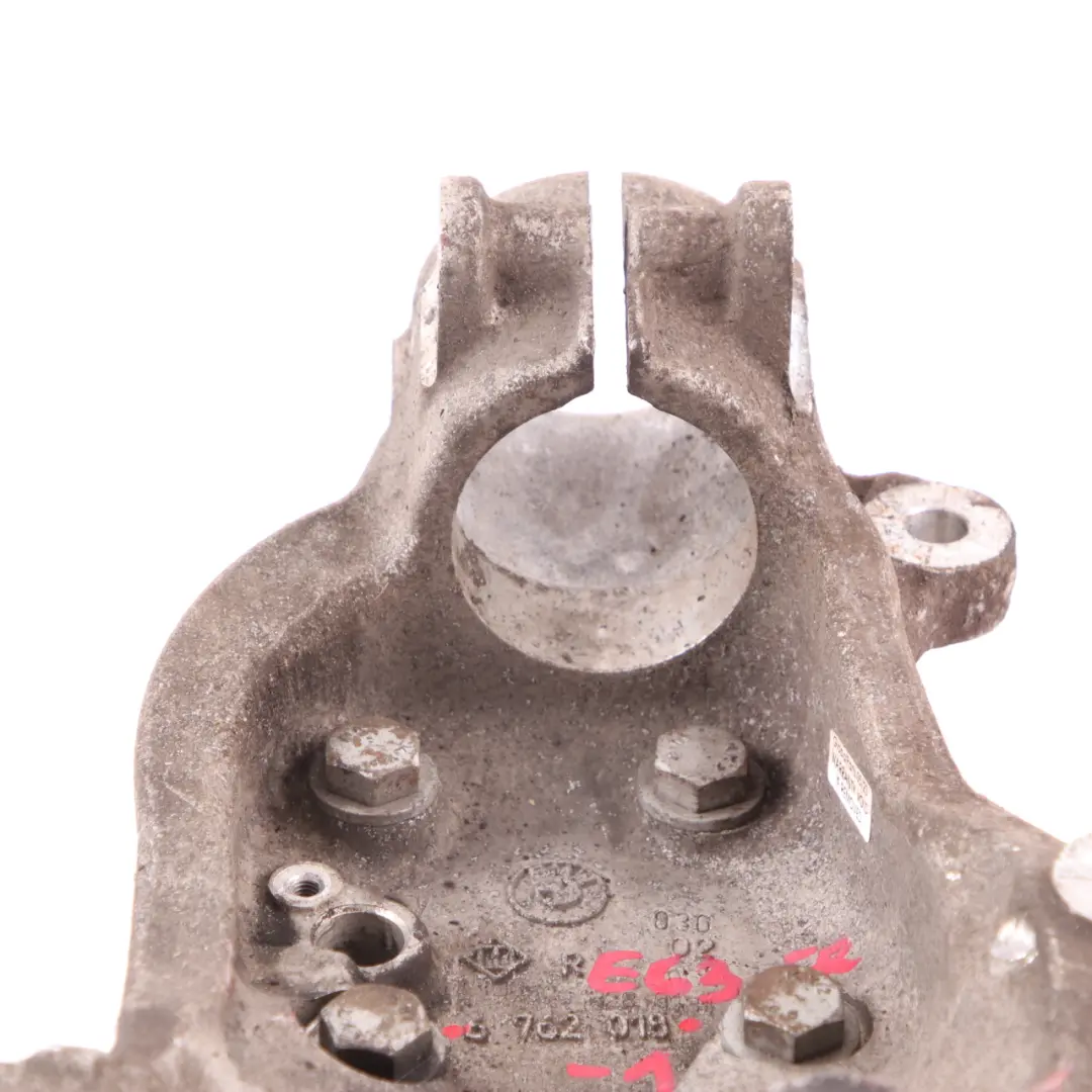 Portaruota Anteriore Destro Swing Parte Assale Supporto Ruota Mozzo per BMW E63 E64 con numero di parte 6762018 BMW E63 E64 Portaruota Anteriore Destro Swing Parte Assale Supporto Ruota Mozzo - SKU 6762018-1 - Numero di parte 6762018