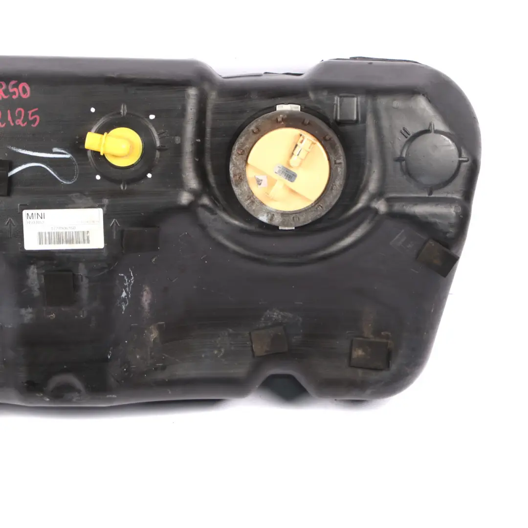 W17 Complete Fuel Tank Diesel to Fuel Tank Mini One D R50 with Part number 6762125 Fuel Tank Mini One D R50 W17 Complete Fuel Tank Diesel - SKU 6762125 - Part number 6762125