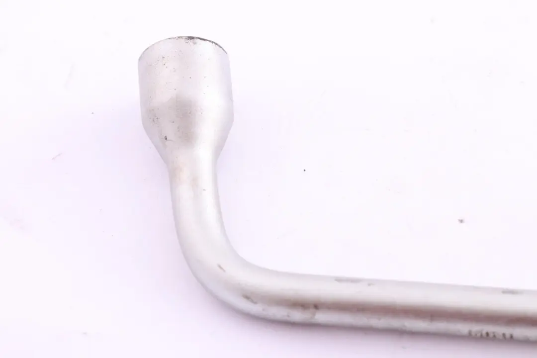 Radschraubenschlüssel 6762182 für Mini Cooper One R50 R35 R56 R57 R58 R60 R61 mit Teilenummer 6779731 Mini Cooper One R50 R35 R56 R57 R58 R60 R61 Radschraubenschlüssel 6762182 - SKU 6762182-1 - Teilenummer 6779731