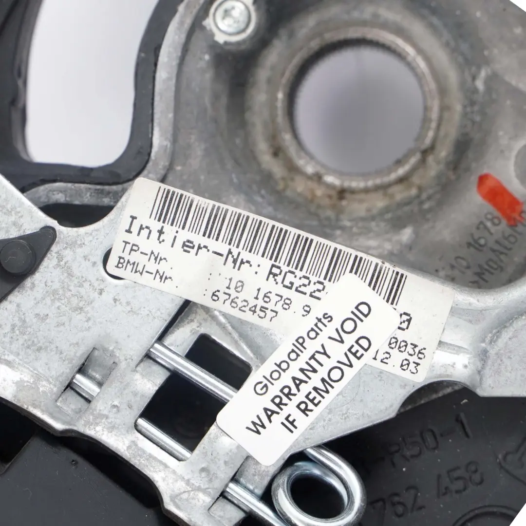 Volant avec NEUF Noir Cuir / Alcantara pour Mini Cooper R50 R52 E53 Sport à propos du numéro de pièce 6762457 Mini Cooper R50 R52 E53 Sport Volant avec NEUF Noir Cuir / Alcantara - SKU 6762457-3 - Numéro de pièce 6762457