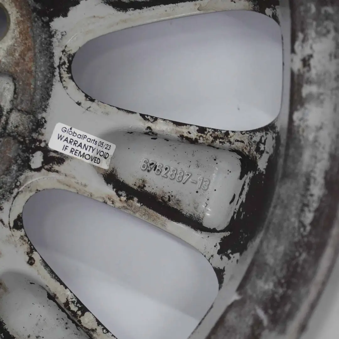 Llanta de aleación 16" Spider Spoke 139 6,5J para BMW E81 E82 E87 E88 con número de pieza 6762887 BMW E81 E82 E87 E88 Llanta de aleación 16" Spider Spoke 139 6,5J - SKU 6762887 - Número de pieza 6762887