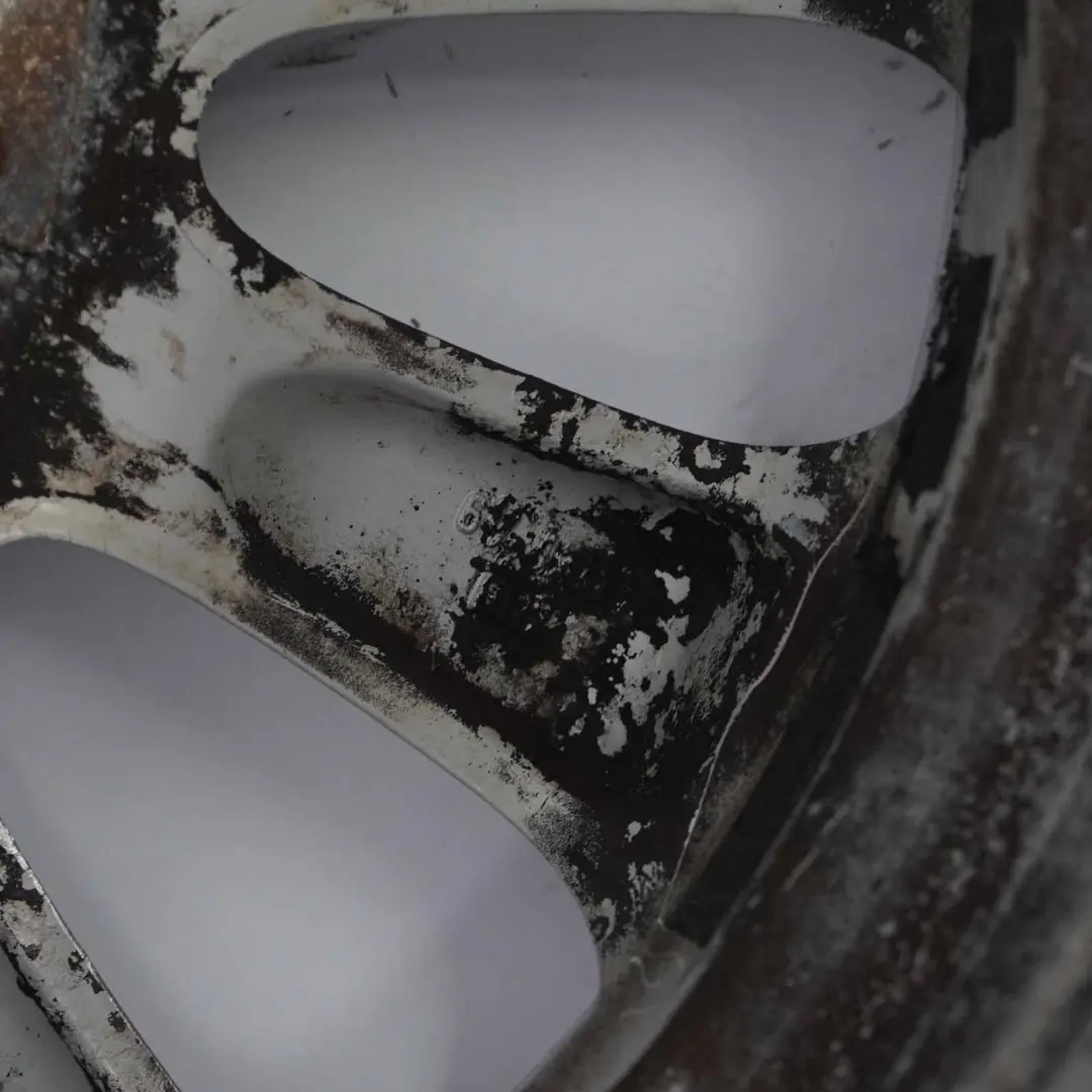 Cerchio ruota in lega 16" Spider Spoke 139 6,5J per BMW E81 E82 E87 E88 con numero di parte 6762887 BMW E81 E82 E87 E88 Cerchio ruota in lega 16" Spider Spoke 139 6,5J - SKU 6762887 - Numero di parte 6762887