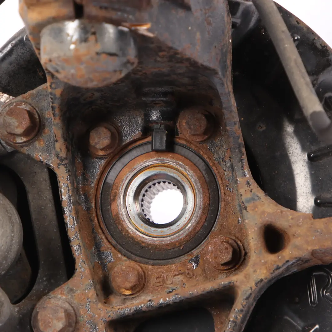 Wheel Hub Mini R52 Cabrio Cooper S W11 Front Right O/S Suspension Leg Brake Disc - SKU 6763132-1 - Part number 6780472