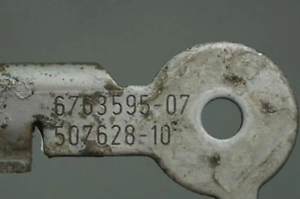 Bracket Holder Regulating Rod Left N/S to BMW 1 3 Series E81 E87 E90 E92 with Part number 6763595 BMW 1 3 Series E81 E87 E90 E92 Bracket Holder Regulating Rod Left N/S - SKU 6763595 - Part number 6763595