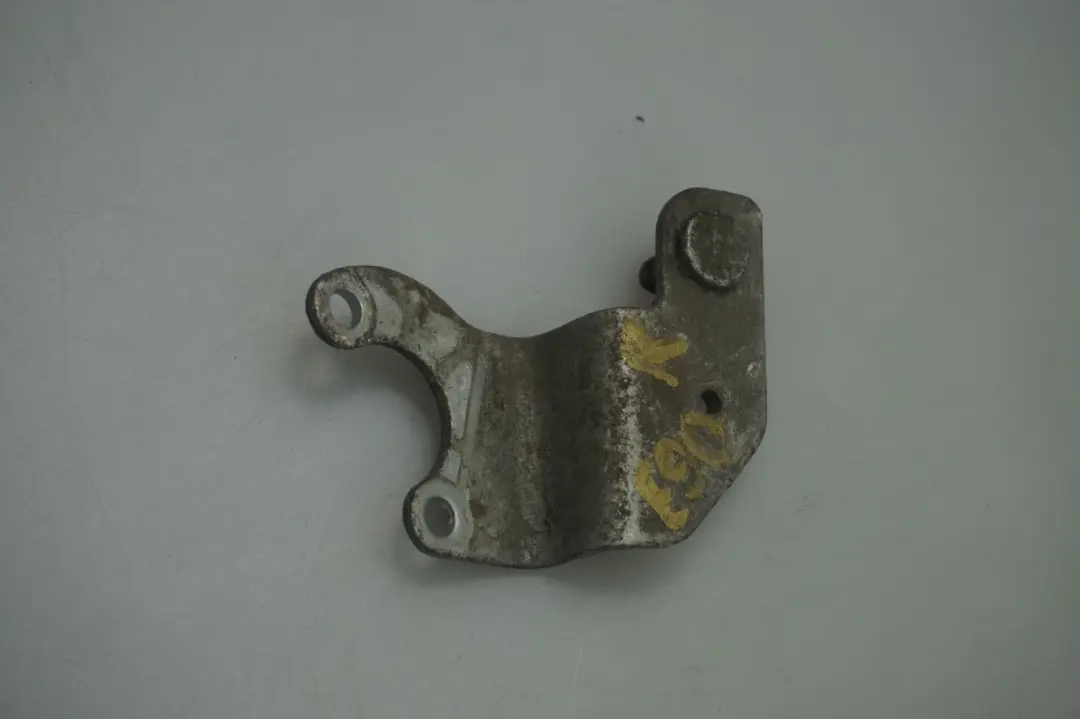 Halter Höhenstandssensor rechts für BMW 1 3 er 1 E81 E87 E90 E91 E92 E93 mit Teilenummer 6763734 BMW 1 3 er 1 E81 E87 E90 E91 E92 E93 Halter Höhenstandssensor rechts - SKU 6763734-1 - Teilenummer 6763734