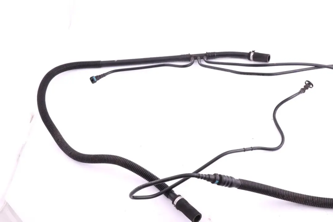 Vent Pipe Engine Breather Hose to Mini Cooper R52 R56 R57 with Part number 6763762 Mini Cooper R52 R56 R57 Vent Pipe Engine Breather Hose - SKU 6763762 - Part number 6763762