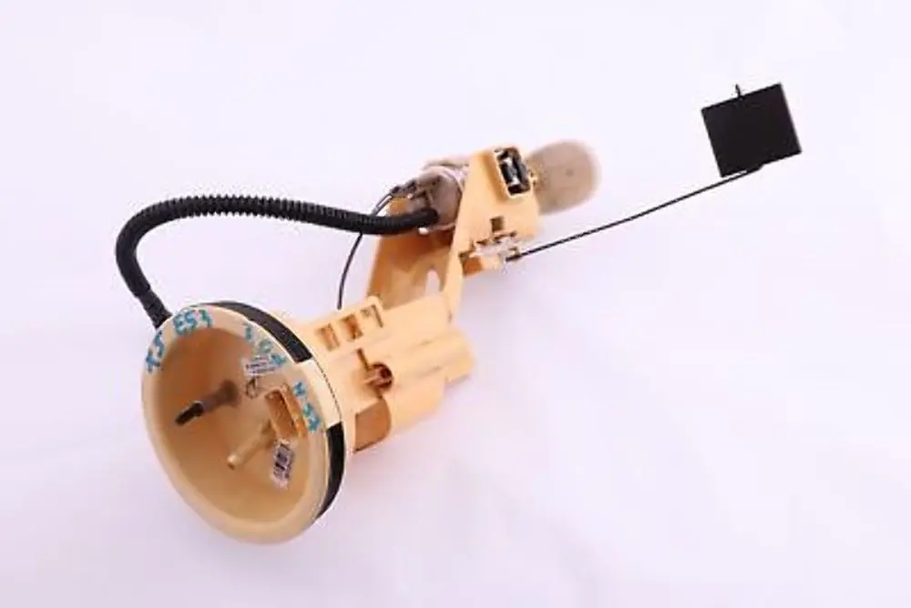 M57 Tank Kraftstoffpumpe Sender Lieferung Einheit rechts 1184928 für BMW X5 E53 3.0d mit Teilenummer 16116763817 BMW X5 E53 3.0d M57 Tank Kraftstoffpumpe Sender Lieferung Einheit rechts 1184928 - SKU 6763817 - Teilenummer 16116763817