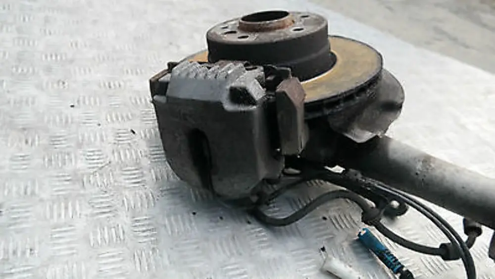 FRONT LEFT SPRING STRUT HUB LEG BRAKE CALLIPER DISC SET N/S to BMW 5 Series E60 with Part number 31326764457 BMW 5 Series E60 FRONT LEFT SPRING STRUT HUB LEG BRAKE CALLIPER DISC SET N/S - SKU 6764457-1 - Part number 31326764457