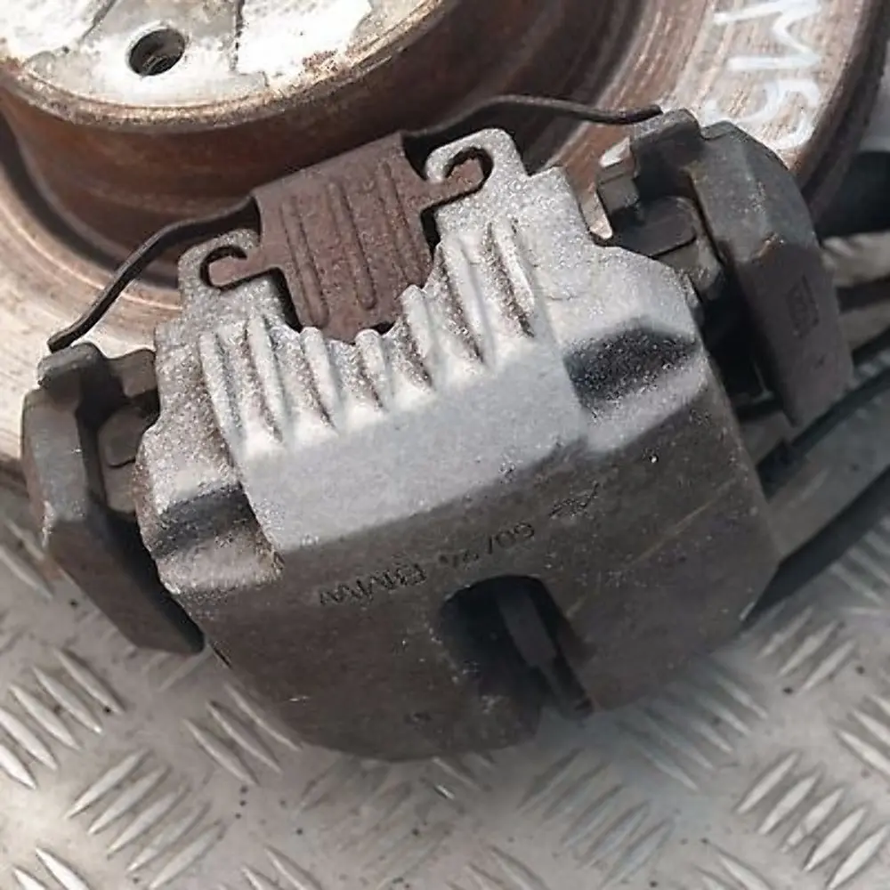 BMW 5er E60 525d M57N 177PS Stoßdämpfer Federbein vorne links Bremssattelgehä - SKU 6764457-4 - Teilenummer 6764457