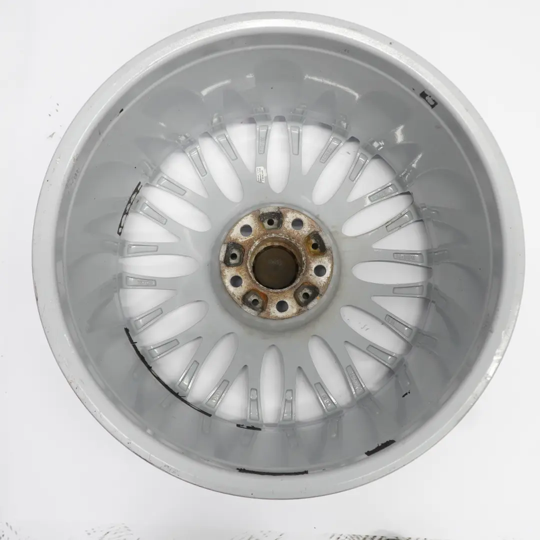 Jante arrière en alliage argenté 20" 10J ET:24 Y-spoke 149 pour BMW E65 à propos du numéro de pièce 6764864 BMW E65 Jante arrière en alliage argenté 20" 10J ET:24 Y-spoke 149 - SKU 6764864-1 - Numéro de pièce 6764864