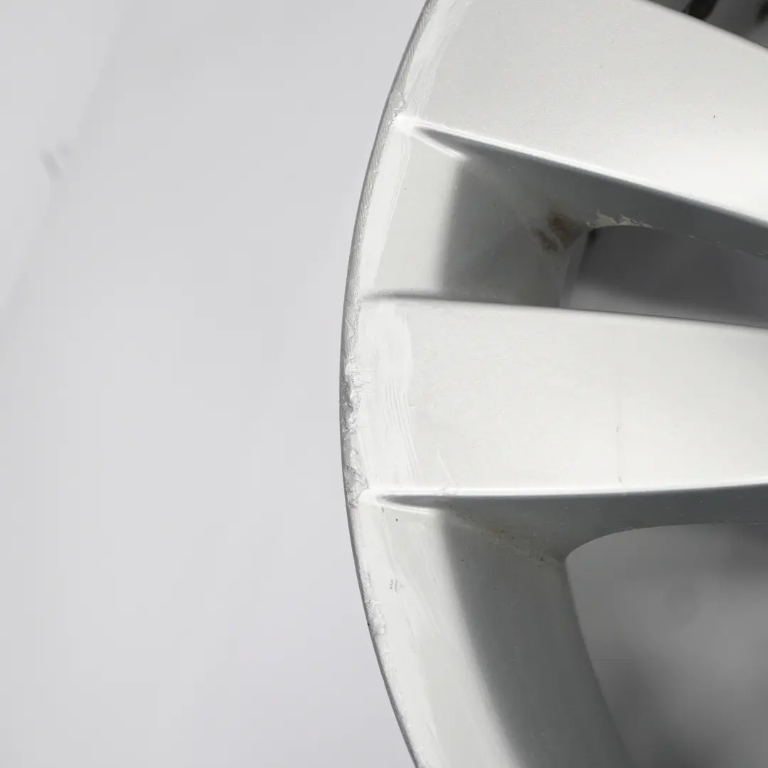 Cerchio Posteriore In Lega 17" A Doppie Razze 161 ET:37 8,5J per BMW E90 E91 E92 con numero di parte 6765815 BMW E90 E91 E92 Cerchio Posteriore In Lega 17" A Doppie Razze 161 ET:37 8,5J - SKU 6765815-2 - Numero di parte 6765815