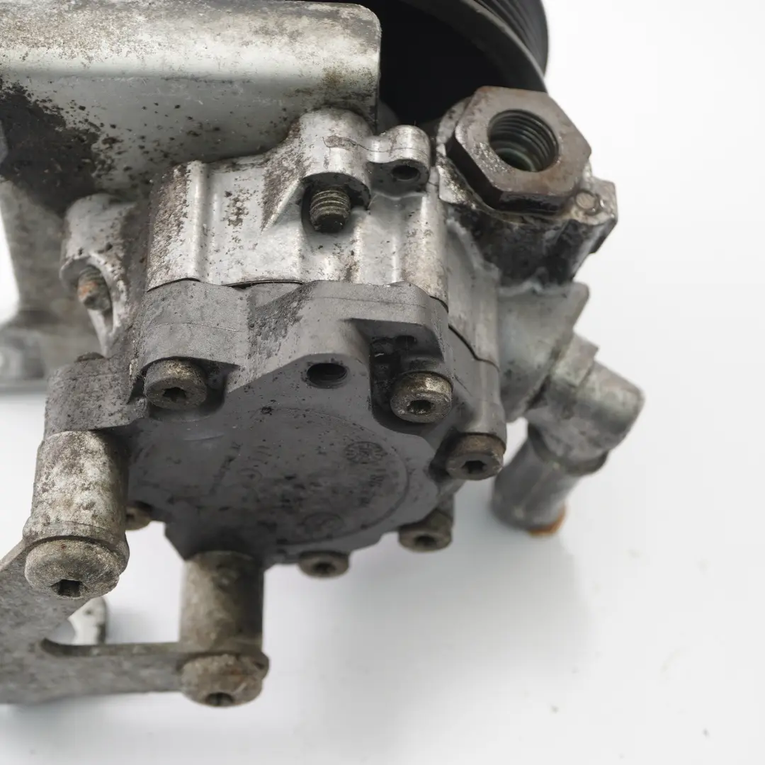 M54 Polea de la bomba de dirección asistida para BMW E60 E61 520i 525i 530i Petrol con número de pieza 6766190 BMW E60 E61 520i 525i 530i Petrol M54 Polea de la bomba de dirección asistida - SKU 6766190-1 - Número de pieza 6766190