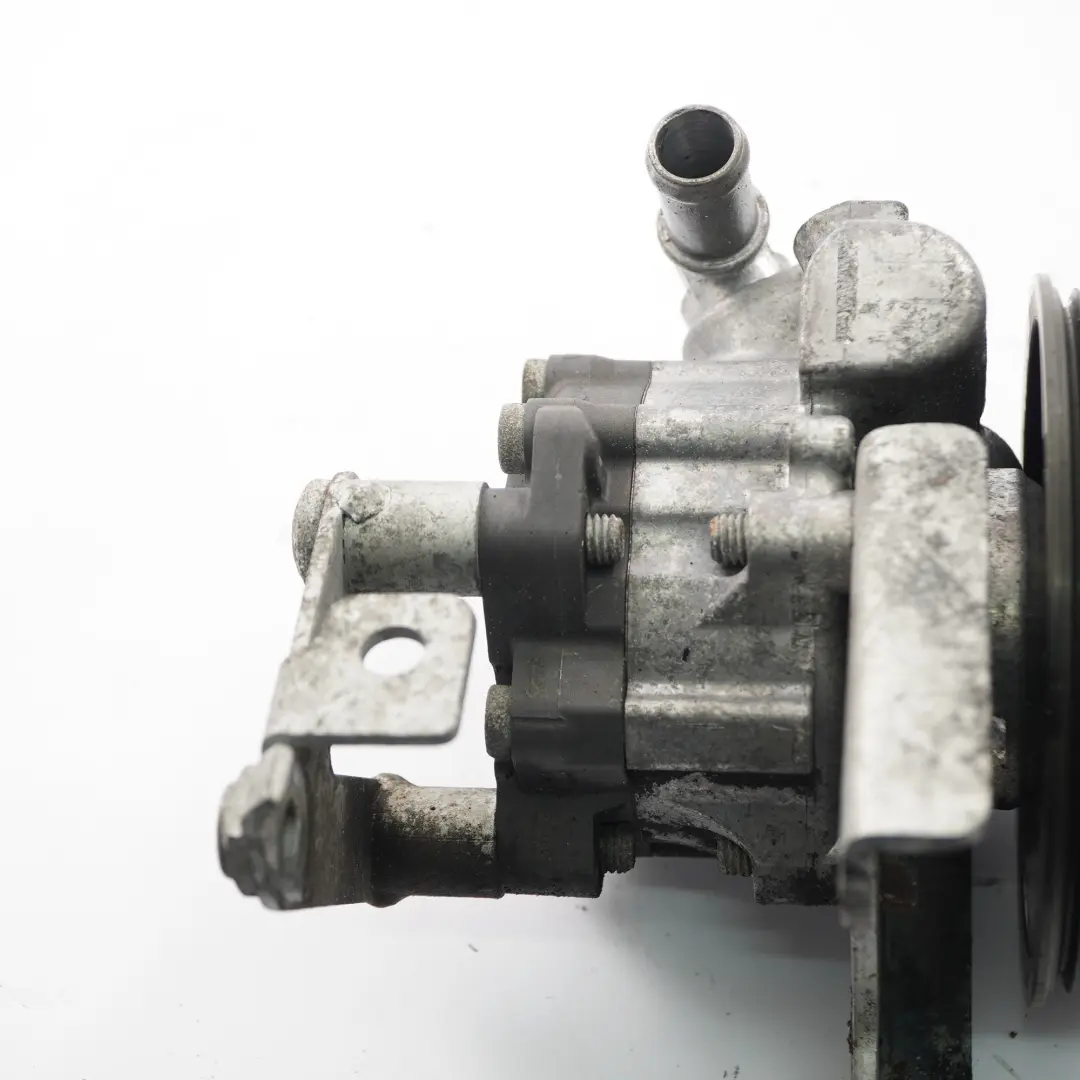 M54 Pompa Wspomagania do BMW E60 E61 520i 525i 530i o numerze 6766190 BMW E60 E61 520i 525i 530i M54 Pompa Wspomagania - SKU 6766190-1 - Numer Części 6766190