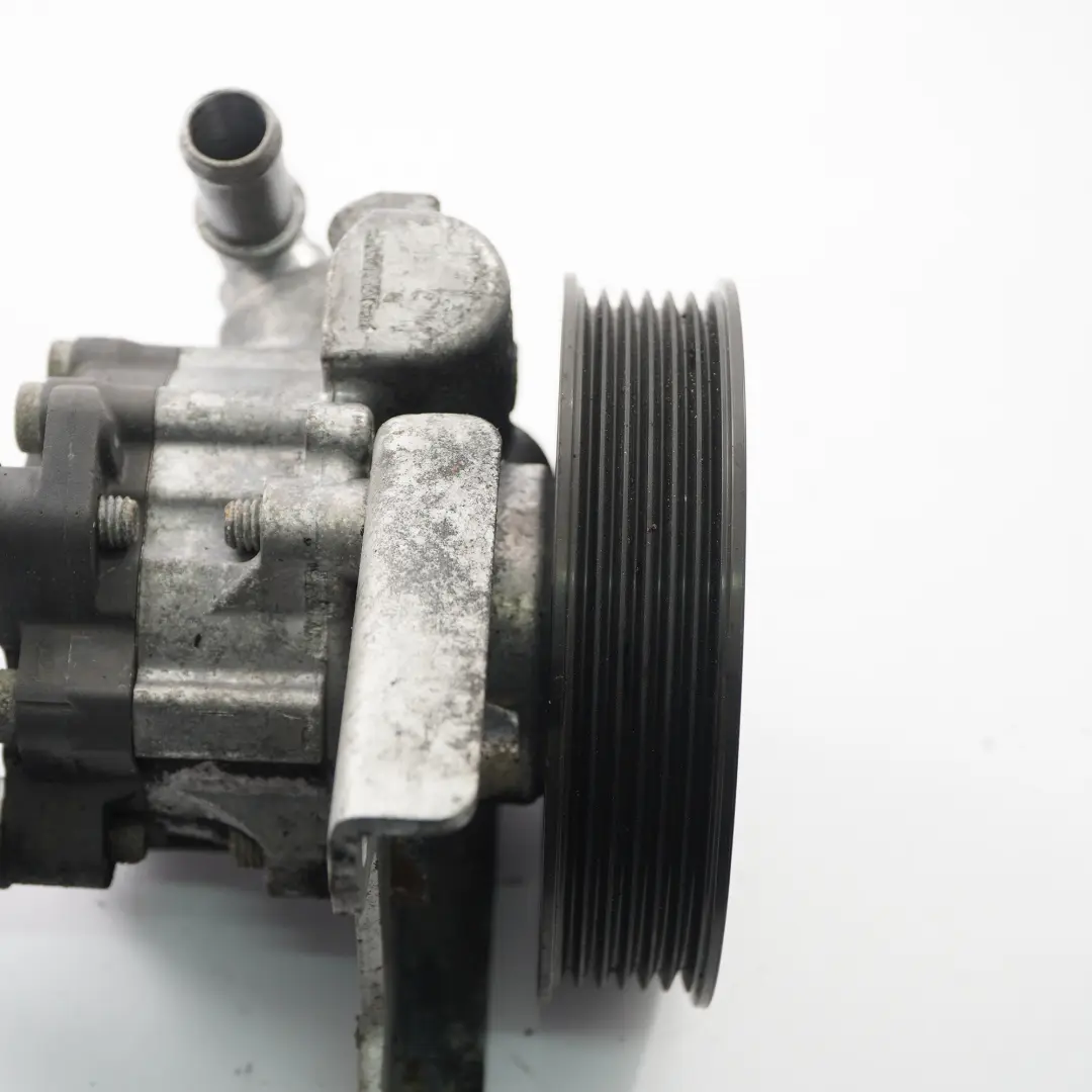 BMW E60 E61 520i 525i 530i Petrol M54 Polea de la bomba de dirección asistida - SKU 6766190-1 - Número de pieza 6766190