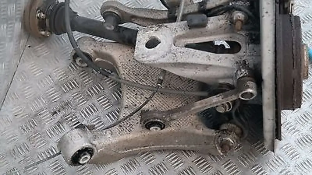 Hinten Links Stoßdämpfer Federbein Schwenklager BMW 5 er E61 530d - SKU 6766587-1 - Teilenummer 33526766587