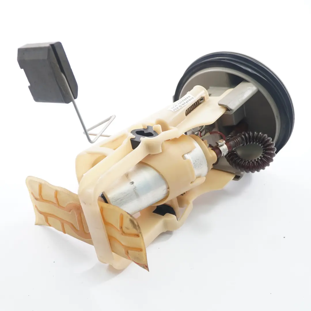 Bomba Combustible Motor Gasolina Derecha Sender Entrega 1183780 para BMW E46 con número de pieza 6766942 BMW E46 Bomba Combustible Motor Gasolina Derecha Sender Entrega 1183780 - SKU 6766942-1 - Número de pieza 6766942