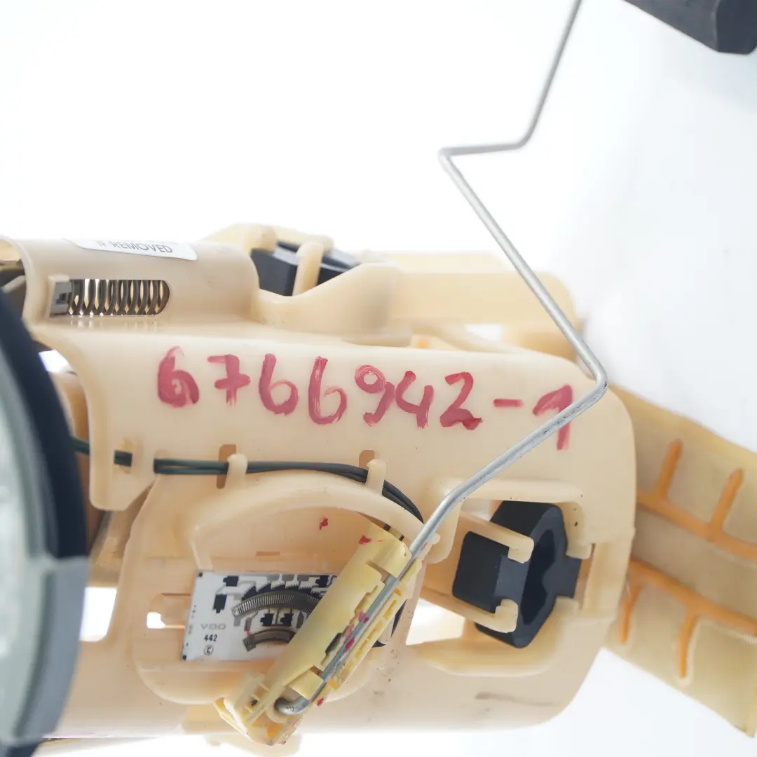 Benzin motor Kraftstoffpumpe rechts Sender Zustellungs einheit 1183780 für BMW E46 mit Teilenummer 6766942 BMW E46 Benzin motor Kraftstoffpumpe rechts Sender Zustellungs einheit 1183780 - SKU 6766942-1 - Teilenummer 6766942