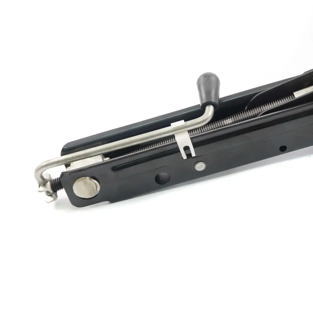 Podnośnik Lewarek Samochodowy do BMW E46 E60 E63 o numerze 6766621 BMW E46 E60 E63 Podnośnik Lewarek Samochodowy - SKU 6767944 - Numer Części 6766621