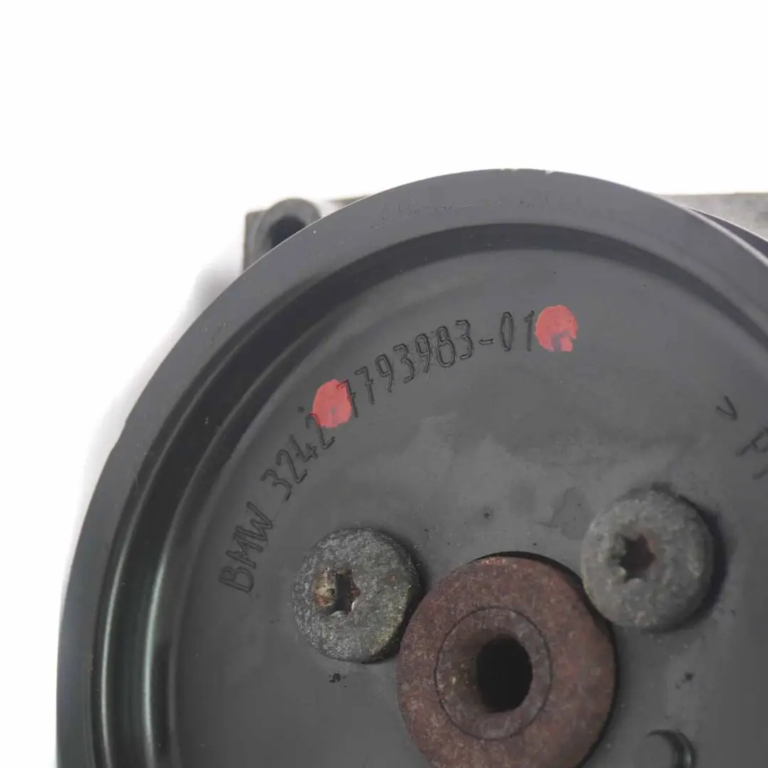 BMW E90 E91 E92 E93 325d 330d Diesel M57N2 Pompe de direction assistée 7693974 - SKU 6768169-3 - Numéro de pièce 6768169