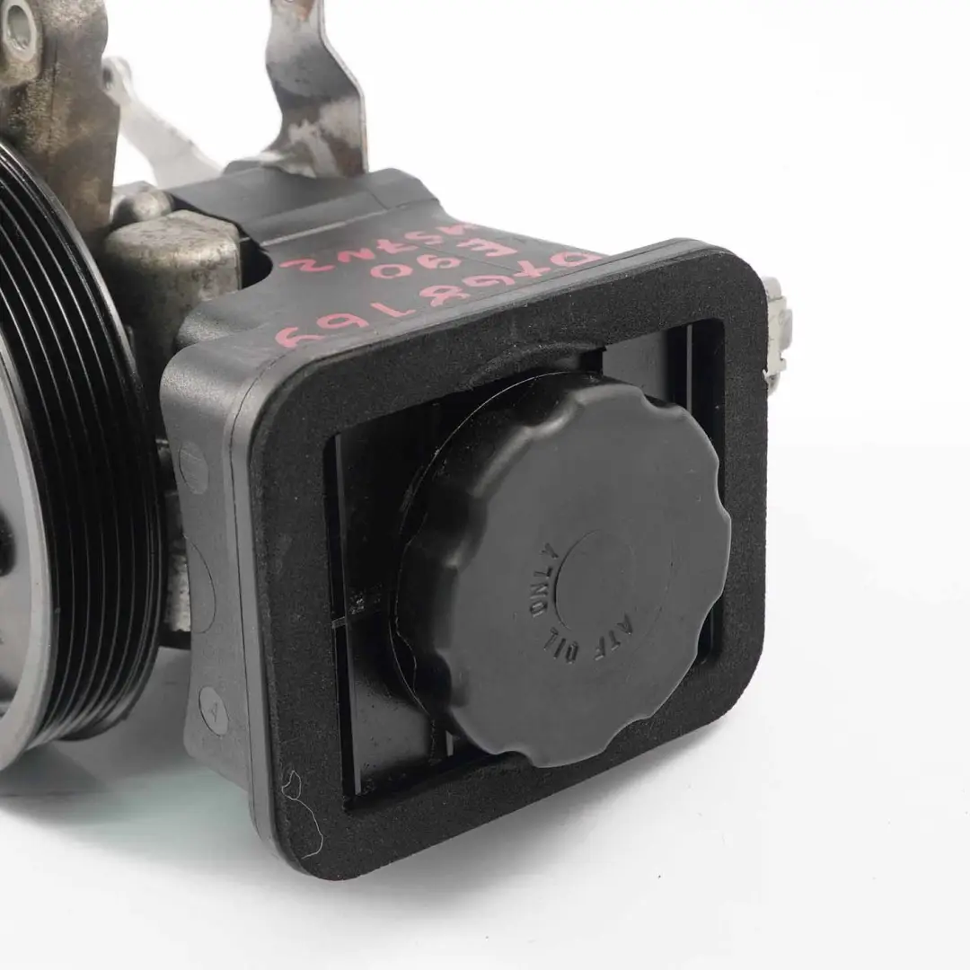 Pompa Del Servosterzo Diesel M57N2 per BMW E90 E91 E92 E93 325d 330d con numero di parte 6768169 BMW E90 E91 E92 E93 325d 330d Pompa Del Servosterzo Diesel M57N2 - SKU 6768169 - Numero di parte 6768169