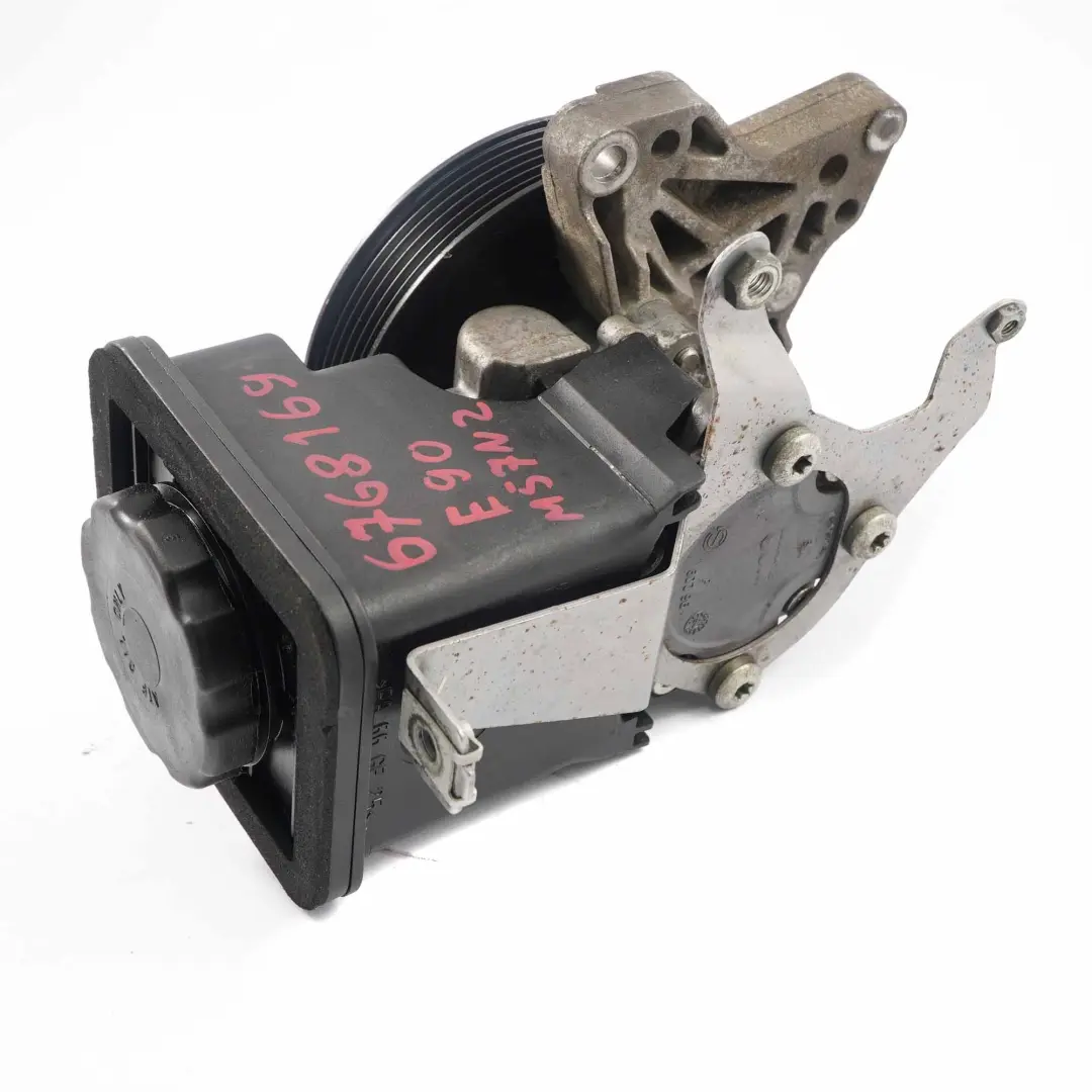 Pompa Wspomagania M57N2 do BMW E90 E91 E92 E93 o numerze 6768169 BMW E90 E91 E92 E93 Pompa Wspomagania M57N2 - SKU 6768169 - Numer Części 6768169