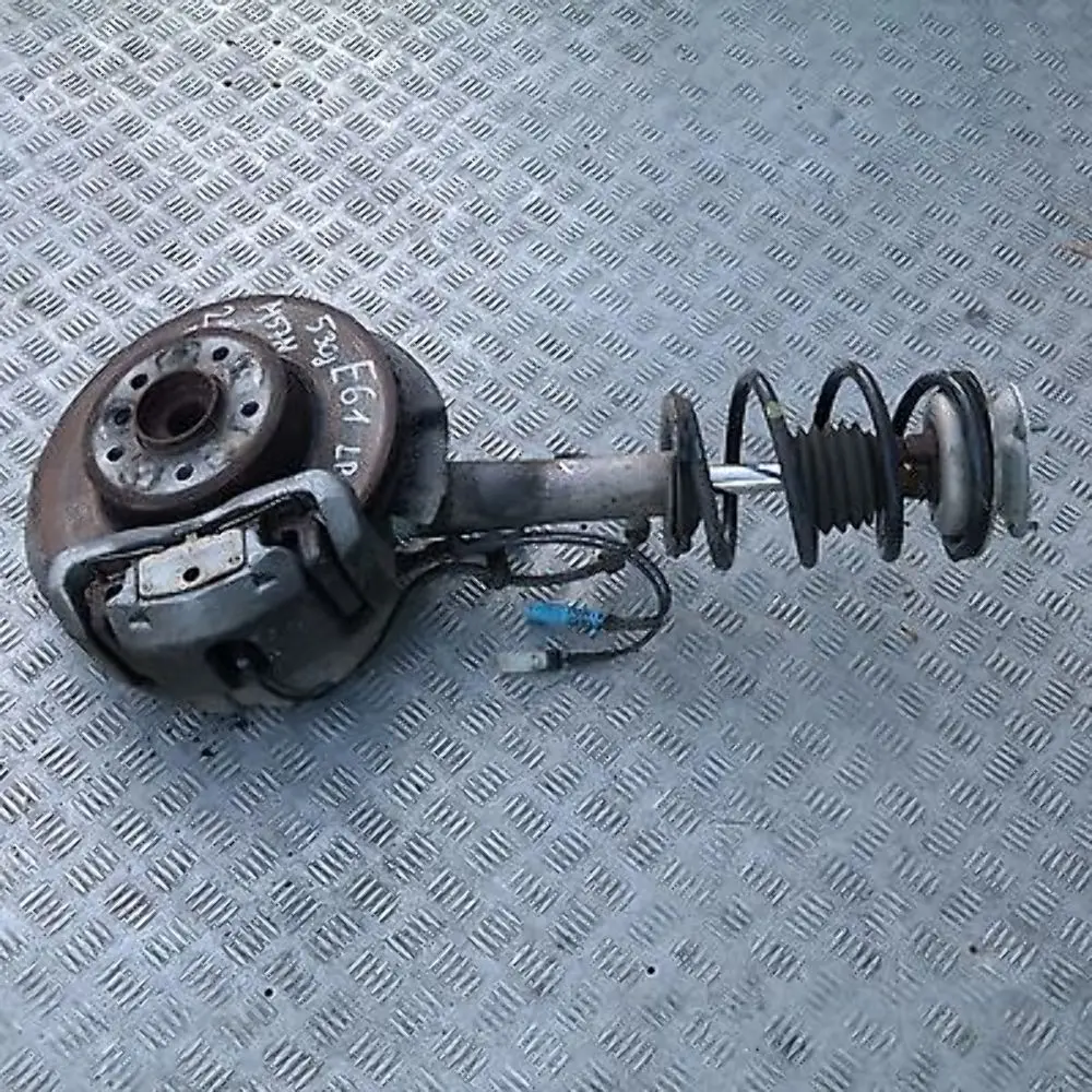 M57N Ammortizzatore Anteriore Sinistro Alloggiao Pinza Freno per BMW E61 530d con numero di parte 31316768797 BMW E61 530d M57N Ammortizzatore Anteriore Sinistro Alloggiao Pinza Freno - SKU 6768797 - Numero di parte 31316768797