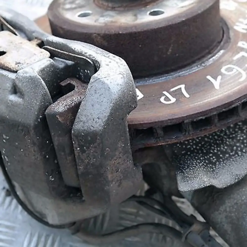 BMW 5 E61 530d M57N Stoßdämpfer Federbein Vorne Links Bremssattelgehäuse - SKU 6768797 - Teilenummer 31316768797
