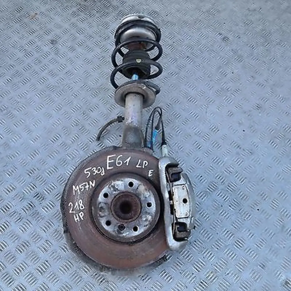 M57N Ammortizzatore Anteriore Sinistro Alloggiao Pinza Freno per BMW E61 530d con numero di parte 31316768797 BMW E61 530d M57N Ammortizzatore Anteriore Sinistro Alloggiao Pinza Freno - SKU 6768797 - Numero di parte 31316768797