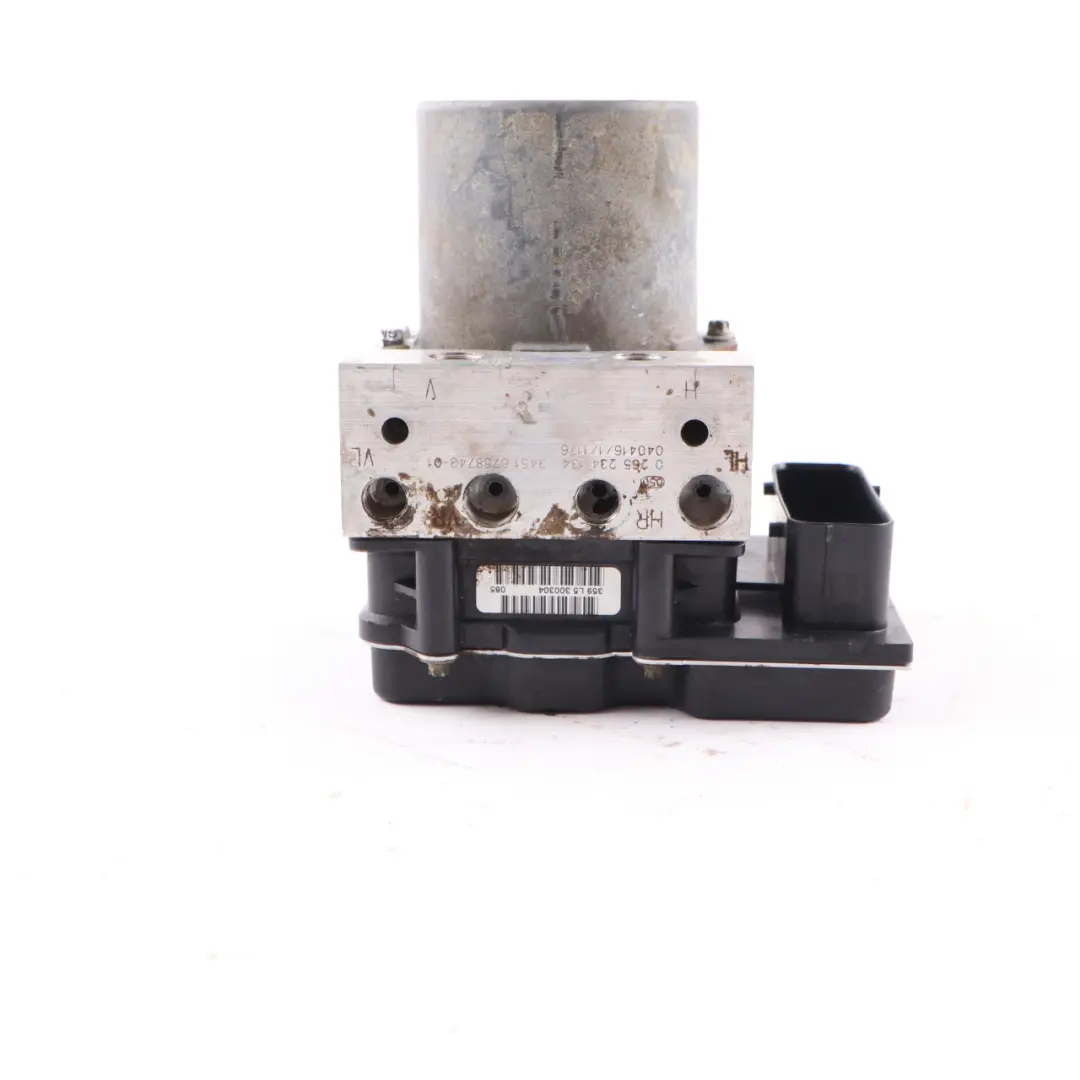 DSC Sterownik Pompa Hamulcowa ABS 6768908 do BMW E60 E61 E63 o numerze 6769706 BMW E60 E61 E63 DSC Sterownik Pompa Hamulcowa ABS 6768908 - SKU 6768906 - Numer Części 6769706