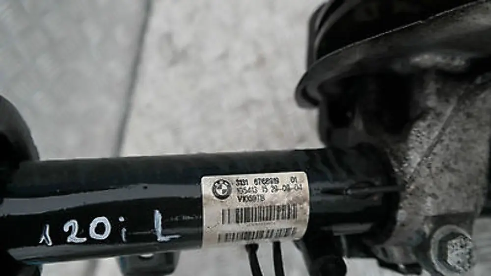 N46 LEFT FRONT SPRING STRUT LEG SUSPENSION BRAKE CALLIPER N/S to BMW 1 E87 120i with Part number 6768919 BMW 1 E87 120i N46 LEFT FRONT SPRING STRUT LEG SUSPENSION BRAKE CALLIPER N/S - SKU 6768919 - Part number 6768919