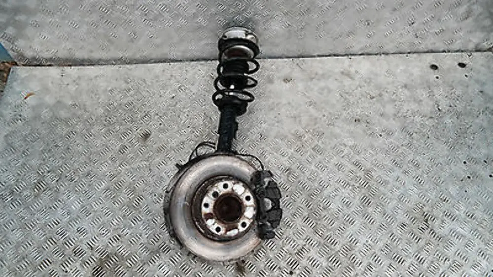 N46 LEFT FRONT SPRING STRUT LEG SUSPENSION BRAKE CALLIPER N/S to BMW 1 E87 120i with Part number 6768919 BMW 1 E87 120i N46 LEFT FRONT SPRING STRUT LEG SUSPENSION BRAKE CALLIPER N/S - SKU 6768919 - Part number 6768919