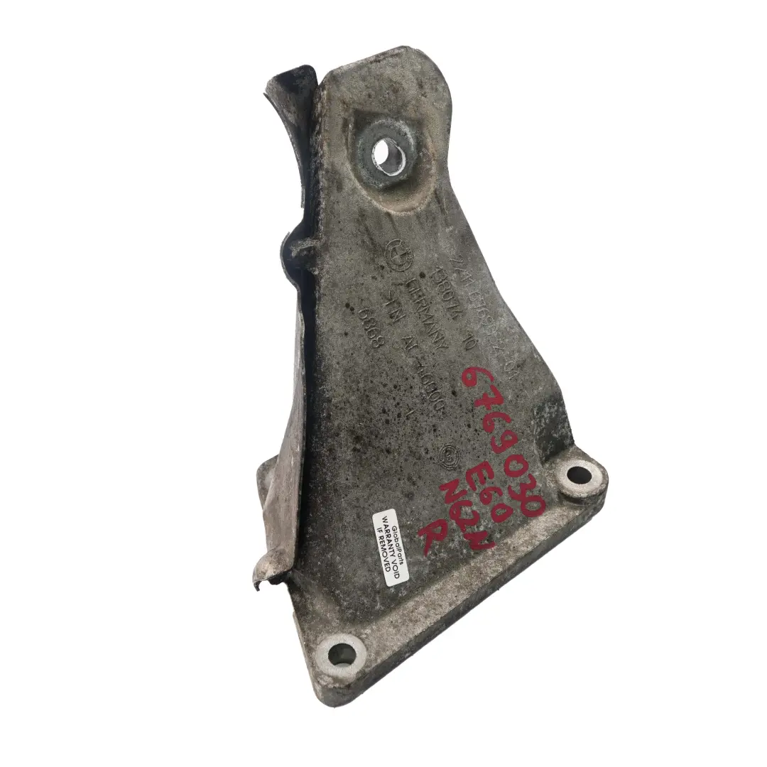 N62 Mocowanie Łapa Silnika Prawa do BMW E60 E63 o numerze 6769030 BMW E60 E63 N62 Mocowanie Łapa Silnika Prawa - SKU 6769030 - Numer Części 6769030