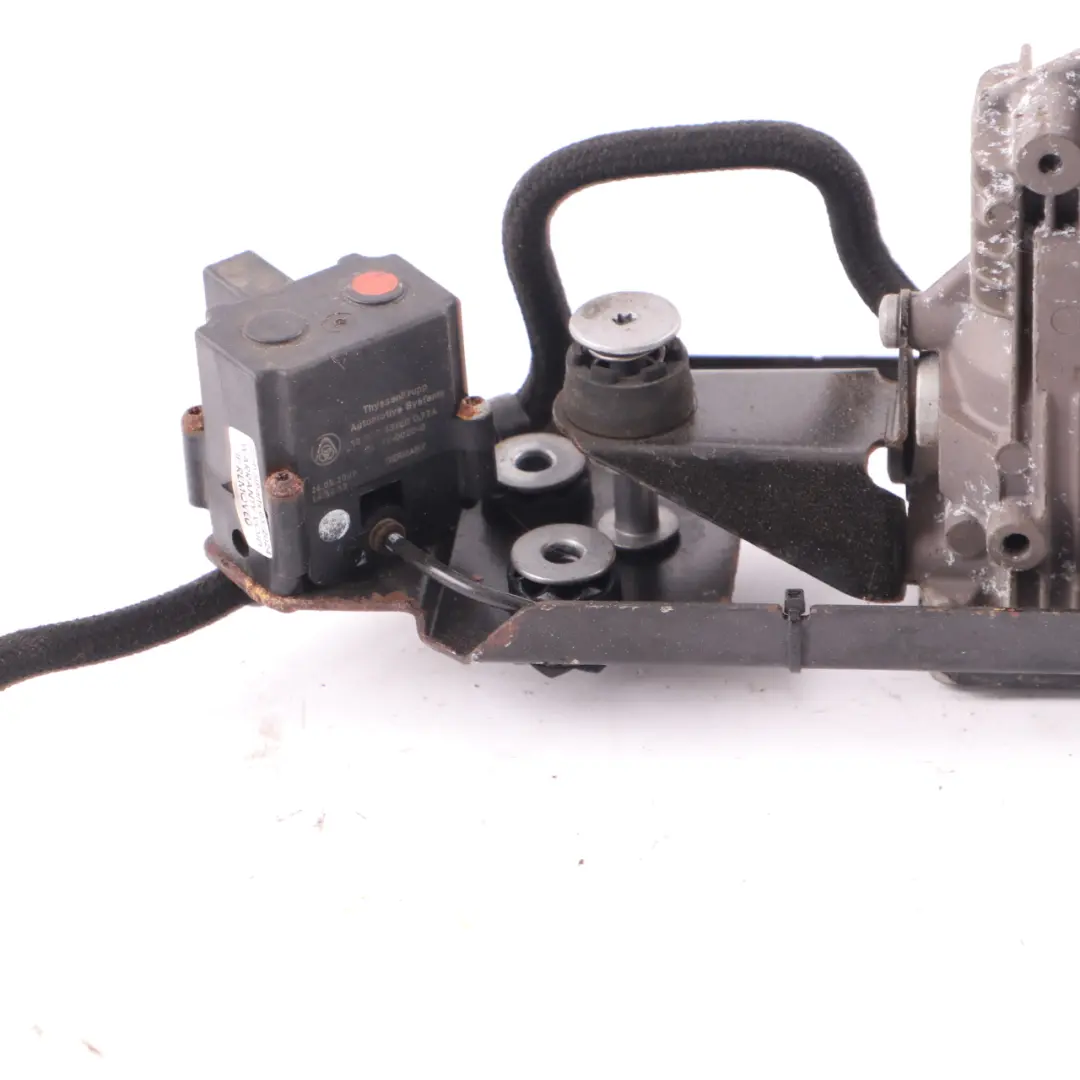 Suspension Supply Device Compressor Motor to BMW E61 Touring Air with Part number 6769082 BMW E61 Touring Air Suspension Supply Device Compressor Motor - SKU 6769082-3 - Part number 6769082