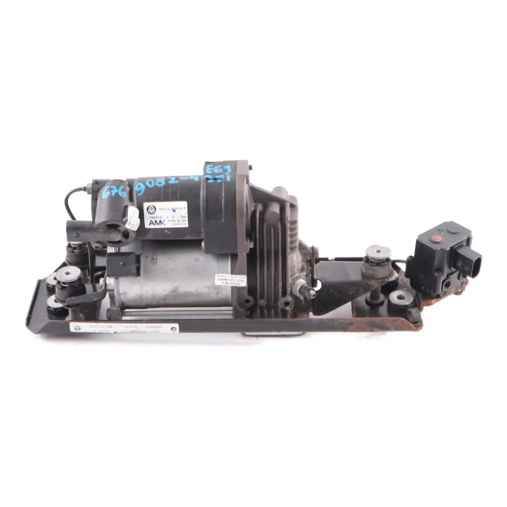 Suspension Self Leveling Device Compressor Motor 6769082 to BMW E61 Touring Air with Part number 6789937 BMW E61 Touring Air Suspension Self Leveling Device Compressor Motor 6769082 - SKU 6769082-4 - Part number 6789937