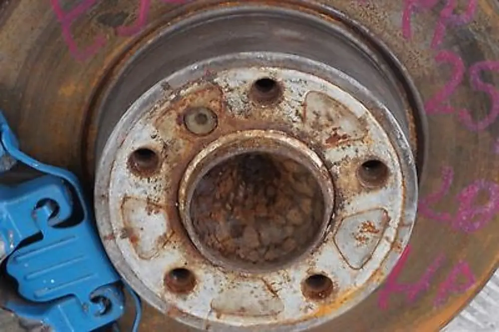 BMW E90 325i N52 Suspensión Delantera Derecha Pata Disco de Freno Cubo Pinza - SKU 6769092 - Número de pieza 6769092