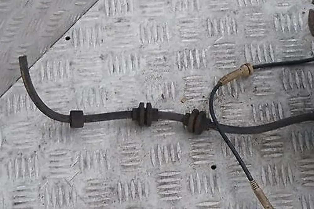 BMW 3 E90 325i N52 218PS Set Bremsscheibe Bremssattelgehäuse rechts vorne - SKU 6769092 - Teilenummer 6769092