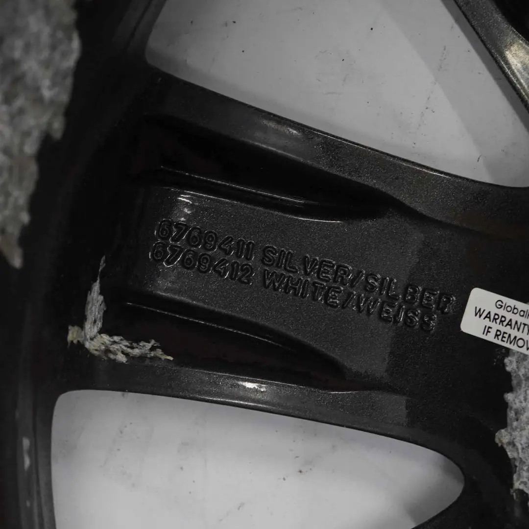 Grigio Cerchio In Lega 17" 7J Corona Raggi 104 per Mini Cooper R50 R55 R56 R57 con numero di parte 6769411 Mini Cooper R50 R55 R56 R57 Grigio Cerchio In Lega 17" 7J Corona Raggi 104 - SKU 6769411-7 - Numero di parte 6769411