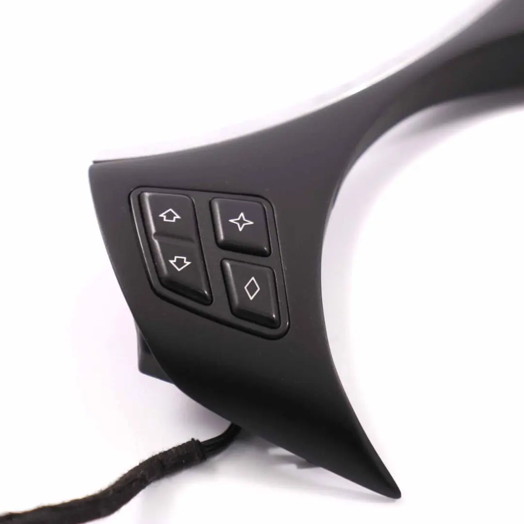 Interruttore Multifunzione BMW E81 E82 E87 E90 E91 E92 Trim Volante Nero per con numero di parte 6769894 Interruttore Multifunzione BMW E81 E82 E87 E90 E91 E92 Trim Volante Nero - SKU 6769894-6 - Numero di parte 6769894