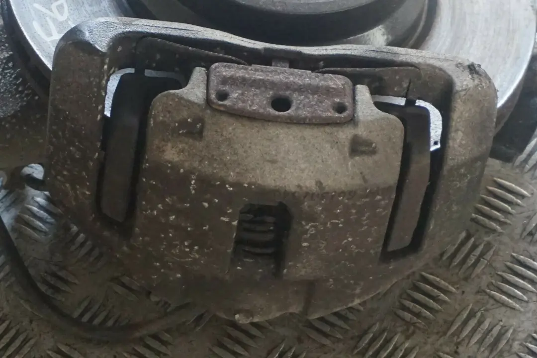 740i N62N Amortyzator zwrotnica prawa do BMW E65 o numerze 6770166 BMW E65 740i N62N Amortyzator zwrotnica prawa - SKU 6770166 - Numer Części 6770166