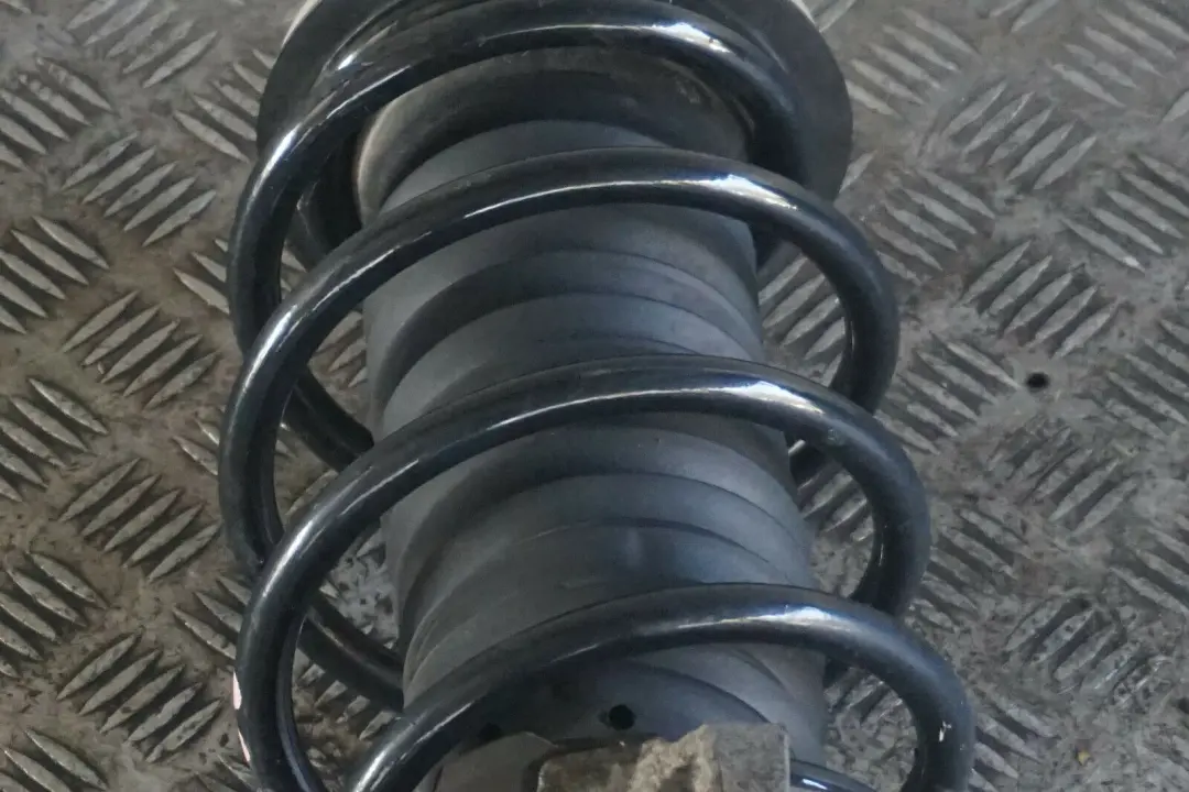 BMW E65 740i N62N Delantero Derecho O / S Spring Strut Suspension Pierna Freno - SKU 6770166 - Número de pieza 6770166