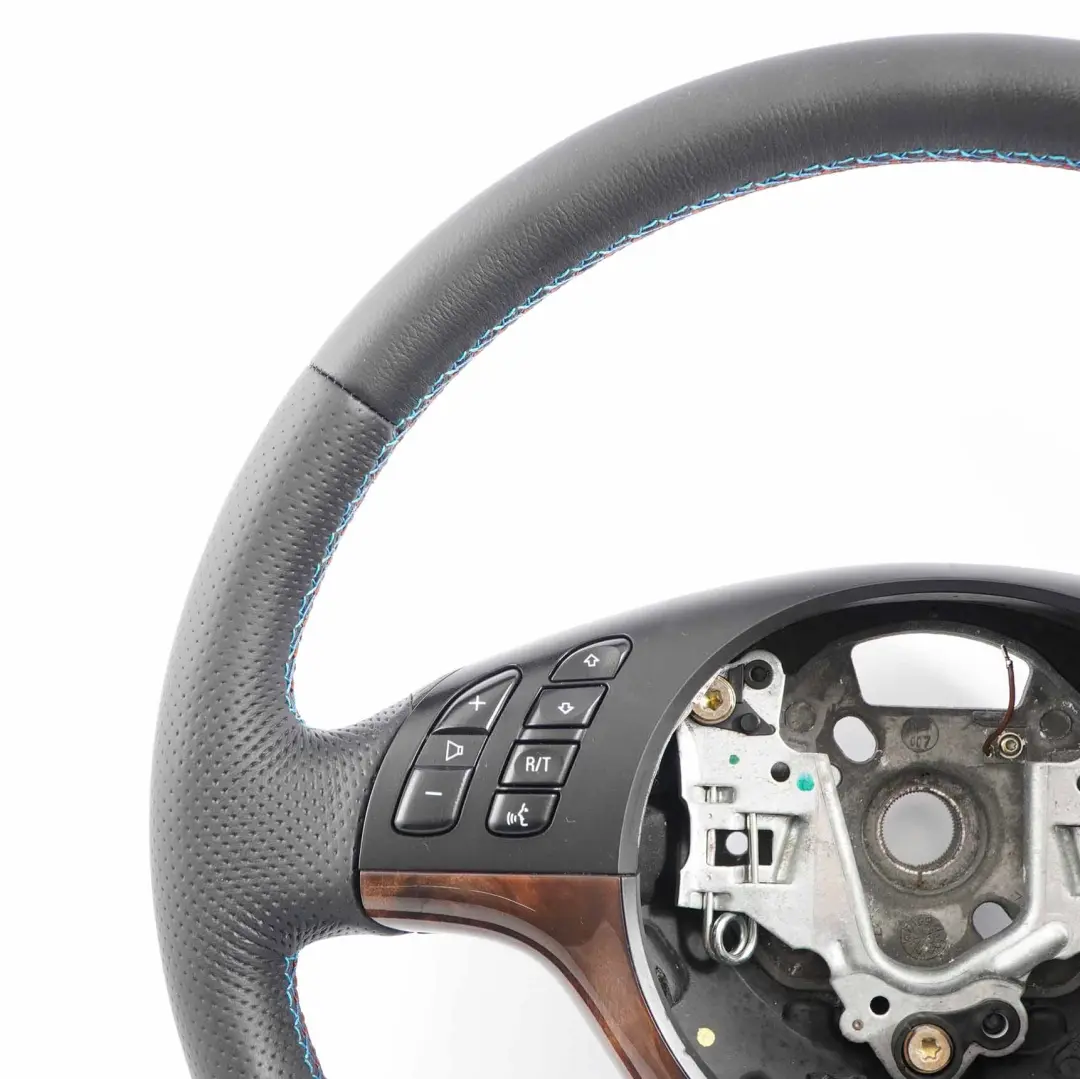 BMW Serie X5 E53 NUEVO Volante deportivo de cuero negro 3 radios - SKU 6770422-1 - Número de pieza 6770422