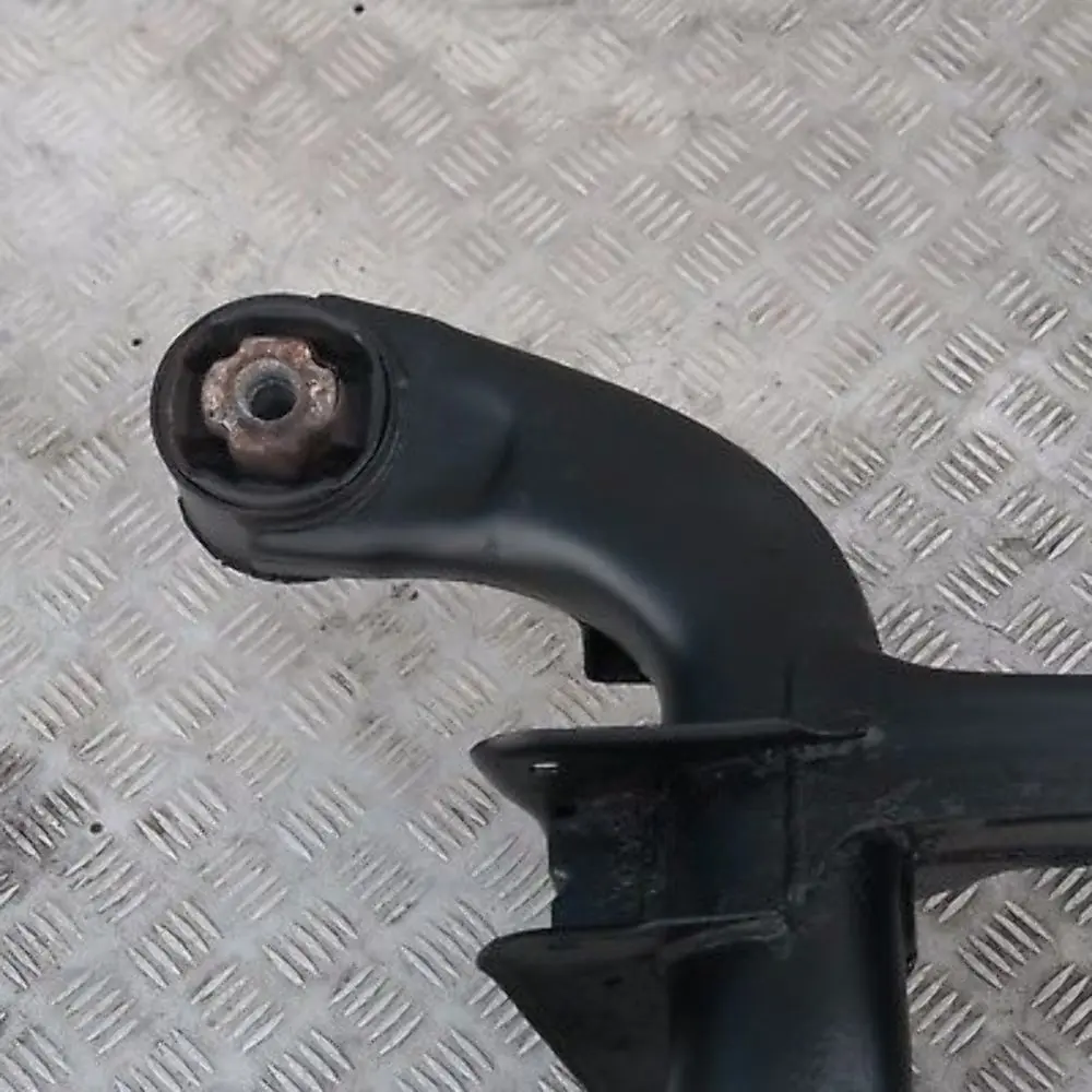 Assale posteriore Portante Subframe Ceadle Subframe per BMW X5 E53 con numero di parte 6770459 BMW X5 E53 Assale posteriore Portante Subframe Ceadle Subframe - SKU 6770459 - Numero di parte 6770459