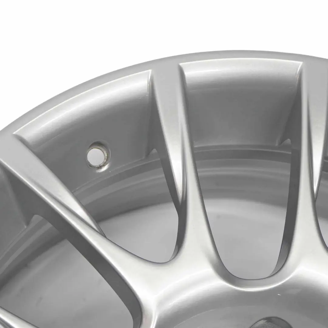 llanta aleación 18 "Motorsport Radial Spoke 216 8,5J ET:37 para BMW E90 E91 E92 con número de pieza 6770465 BMW E90 E91 E92 llanta aleación 18 "Motorsport Radial Spoke 216 8,5J ET:37 - SKU 6770465 - Número de pieza 6770465