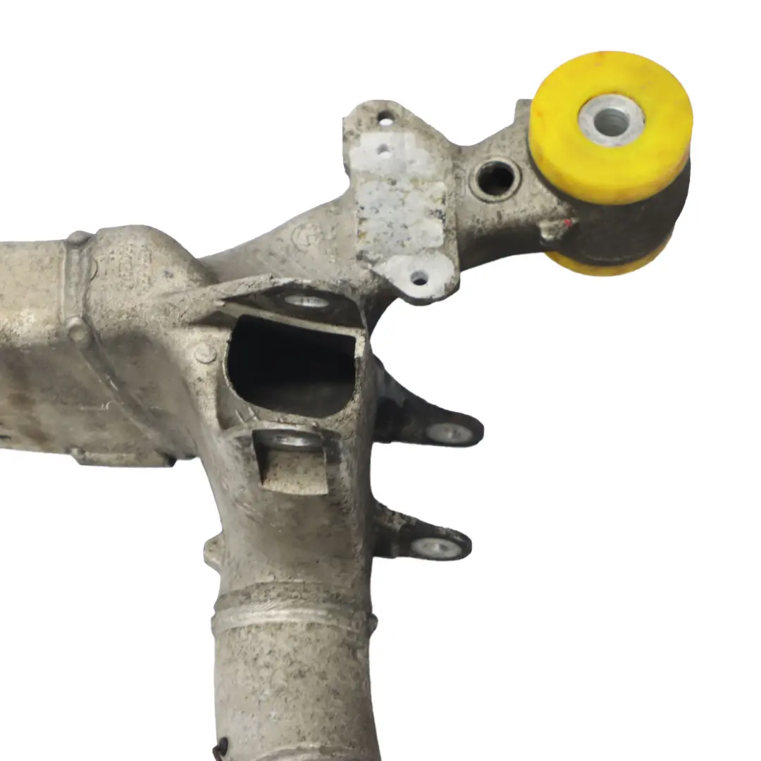 Supporto assale posteriore Sottotelaio Cull Sospensione Supporto per BMW E61 con numero di parte 6770827 BMW E61 Supporto assale posteriore Sottotelaio Cull Sospensione Supporto - SKU 6770827-1 - Numero di parte 6770827