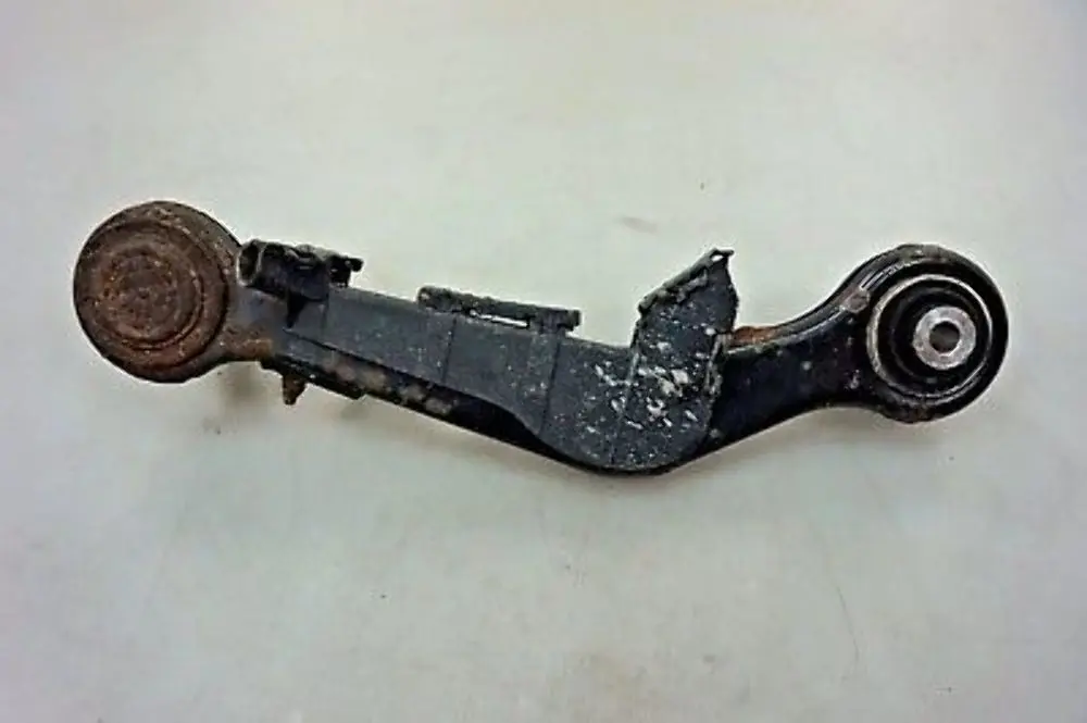 Essieu Arriere Bras Suspension Direction a Gauche pour BMW X5 Serie E53 à propos du numéro de pièce 6770859 BMW X5 Serie E53 Essieu Arriere Bras Suspension Direction a Gauche - SKU 6770859 - Numéro de pièce 6770859