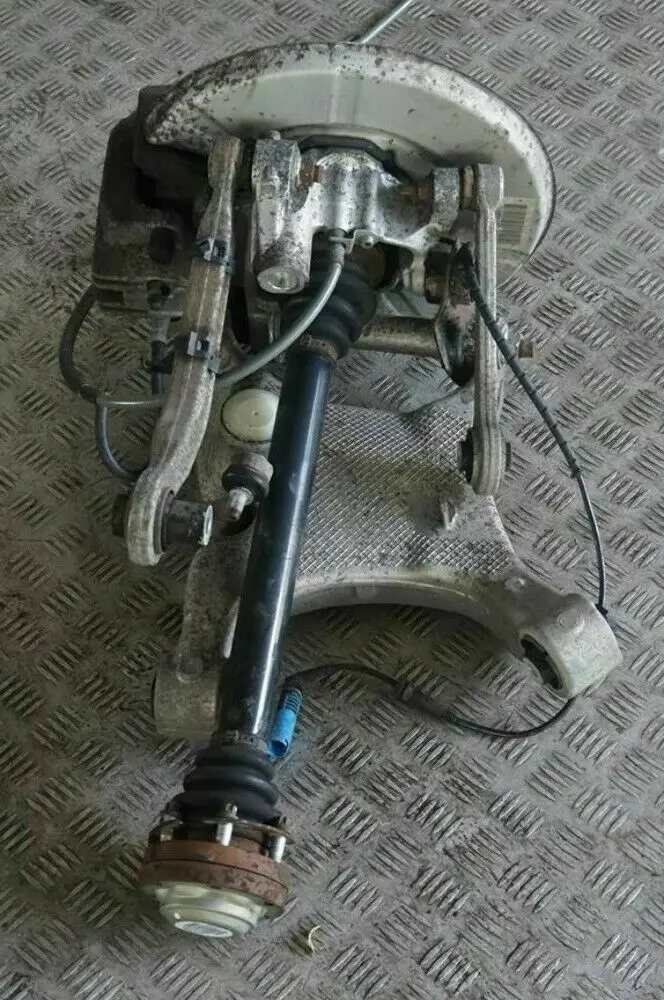 BMW E60 525i N52 Zawieszenie Zwrotnica Lewy Tył - SKU 6770905-10 - Numer Części 6770905