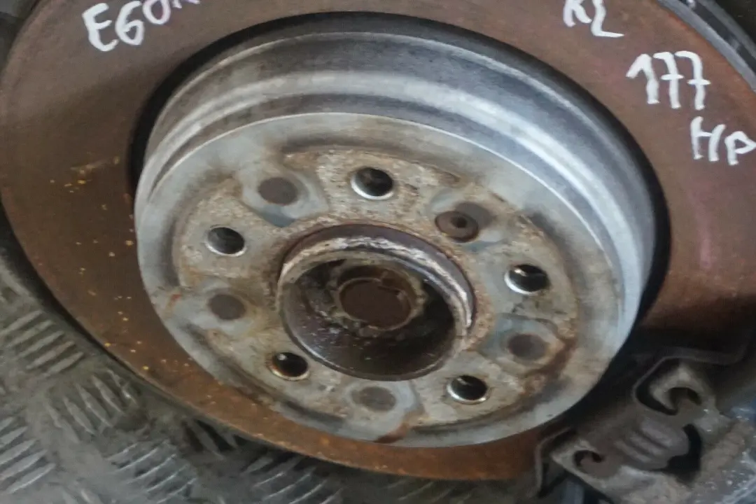 BMW 5 E60 520d Zawieszenie zwrotnica lewy tył - SKU 6770905-4 - Numer Części 6770905