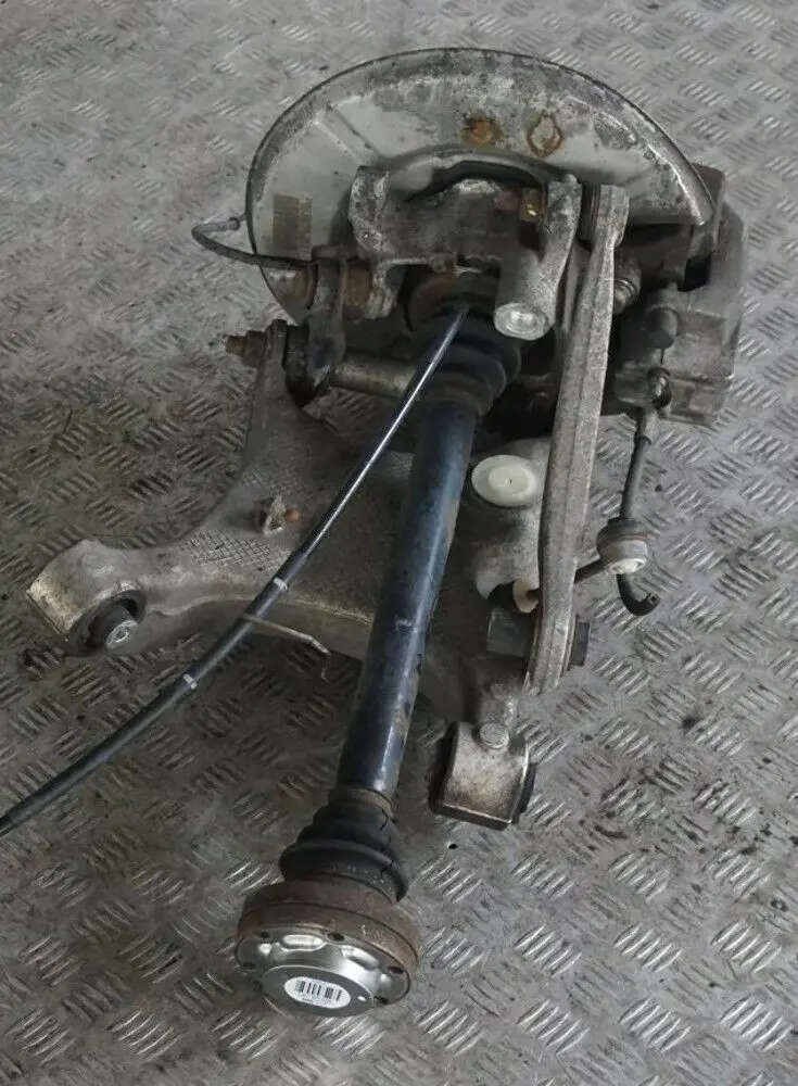 BMW E60 530d M57N Zawieszenie zwrotnica prawy tył - SKU 6770906-13 - Numer Części 6770906