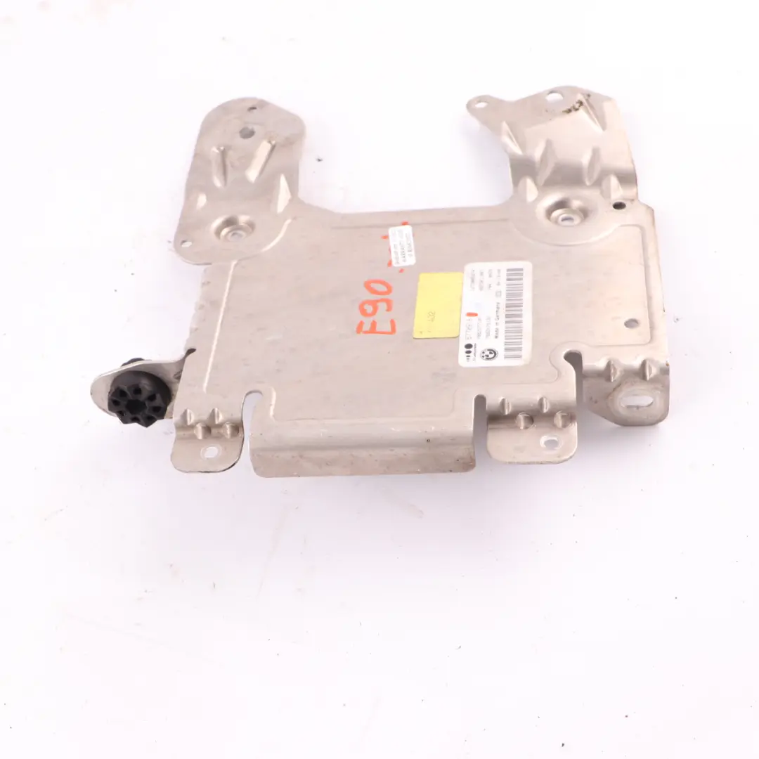 Steering Control Unit Module Bracket Carrier to BMW E81 E87 E90 E91 Active with Part number 6770918 BMW E81 E87 E90 E91 Active Steering Control Unit Module Bracket Carrier - SKU 6770918-1 - Part number 6770918