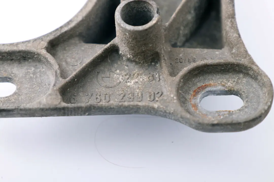 Supporto Trasmissione per BMW X1 E81 E87 E88 E82 E84 E90 E91 E92 E93 LCI con numero di parte 6771064 BMW X1 E81 E87 E88 E82 E84 E90 E91 E92 E93 LCI Supporto Trasmissione - SKU 6771064 - Numero di parte 6771064